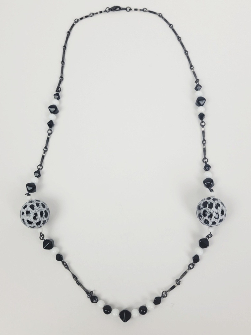 Vtg Y2K~Beaded Statement Necklace~Leopard Print~Black White Geometric~26"